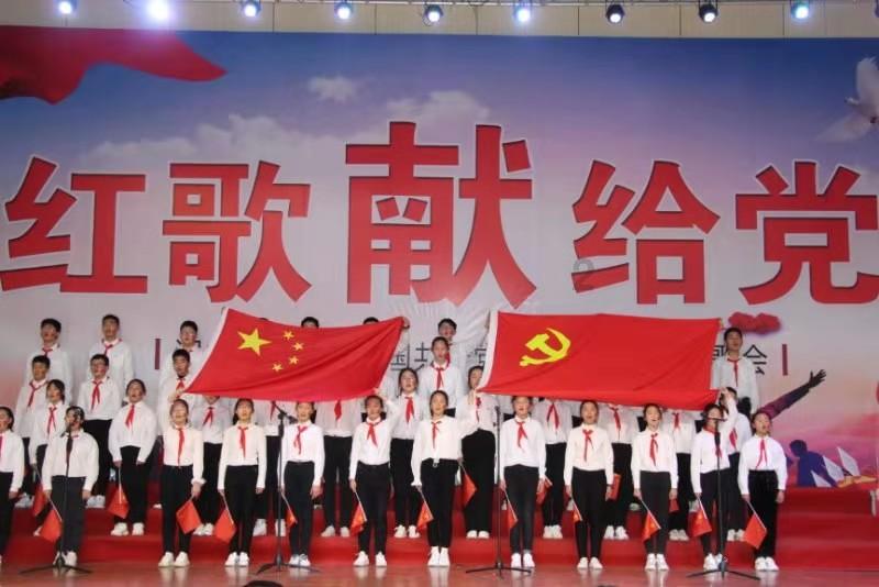皇帝 真心对待 老婆 还是 追的到的吧游戏画面